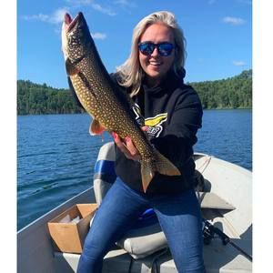 Meet your Posher, Becky